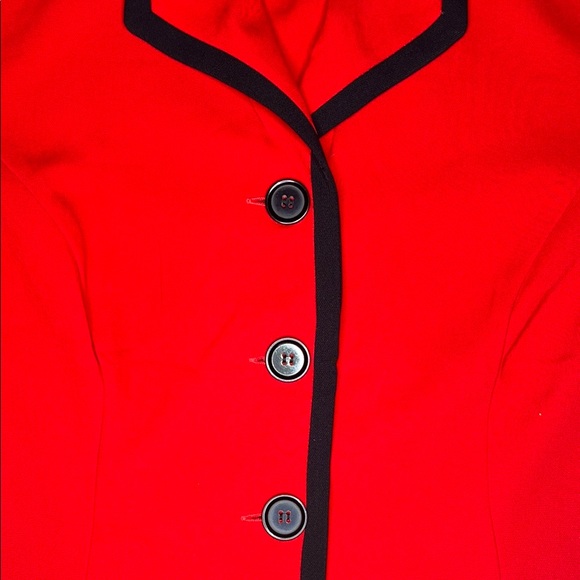 Danny & Nicole Vintage Red & Black Trim 3 Buttoned Cinched Long Sleeve Blazer 8 - Picture 4 of 10